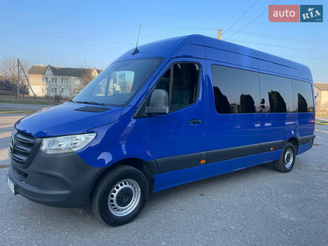 Синий Мерседес Sprinter, объемом двигателя 2.14 л и пробегом 257 тыс. км за 33300 $, фото 1 на Automoto.ua