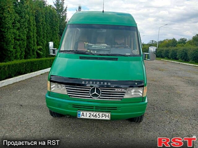 Зелений Мерседес Sprinter, об'ємом двигуна 2.9 л та пробігом 352 тис. км за 8300 $, фото 1 на Automoto.ua