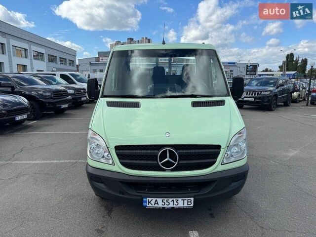 Зеленый Мерседес Sprinter, объемом двигателя 2.15 л и пробегом 192 тыс. км за 19500 $, фото 1 на Automoto.ua