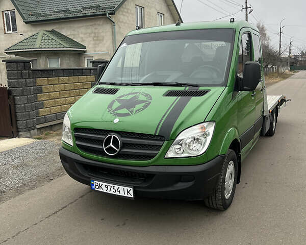 Зеленый Мерседес Sprinter, объемом двигателя 2.2 л и пробегом 450 тыс. км за 16300 $, фото 1 на Automoto.ua