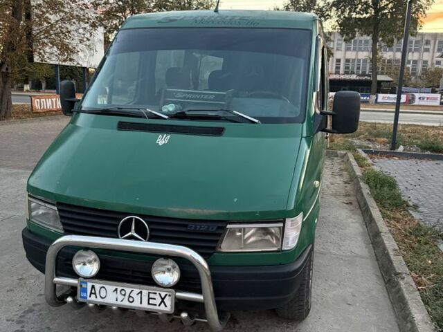 Зелений Мерседес Sprinter, об'ємом двигуна 2.9 л та пробігом 850 тис. км за 5516 $, фото 1 на Automoto.ua