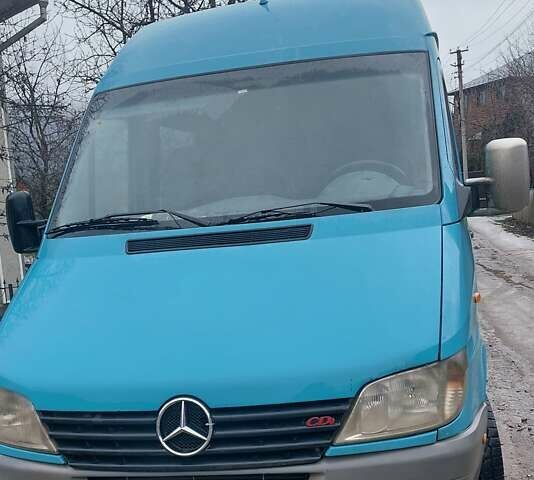 Зеленый Мерседес Sprinter, объемом двигателя 0 л и пробегом 600 тыс. км за 4200 $, фото 1 на Automoto.ua
