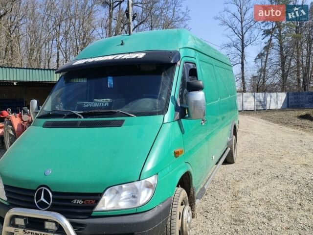 Зеленый Мерседес Sprinter, объемом двигателя 2.7 л и пробегом 300 тыс. км за 15000 $, фото 1 на Automoto.ua