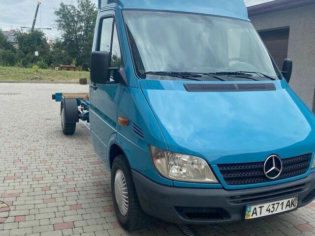 Зелений Мерседес Sprinter, об'ємом двигуна 2.2 л та пробігом 450 тис. км за 8000 $, фото 1 на Automoto.ua