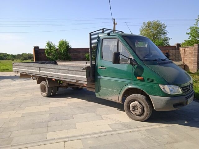 Зелений Мерседес Sprinter, об'ємом двигуна 2.1 л та пробігом 900 тис. км за 10500 $, фото 1 на Automoto.ua