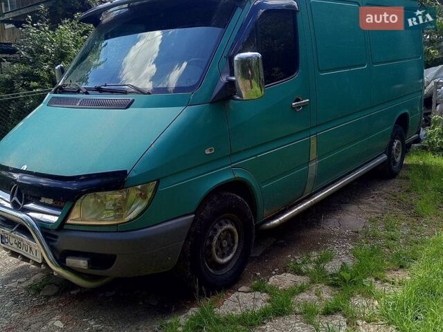 Зеленый Мерседес Sprinter, объемом двигателя 2.15 л и пробегом 250 тыс. км за 6000 $, фото 1 на Automoto.ua