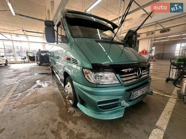 Зеленый Мерседес Sprinter, объемом двигателя 2.7 л и пробегом 675 тыс. км за 21000 $, фото 1 на Automoto.ua