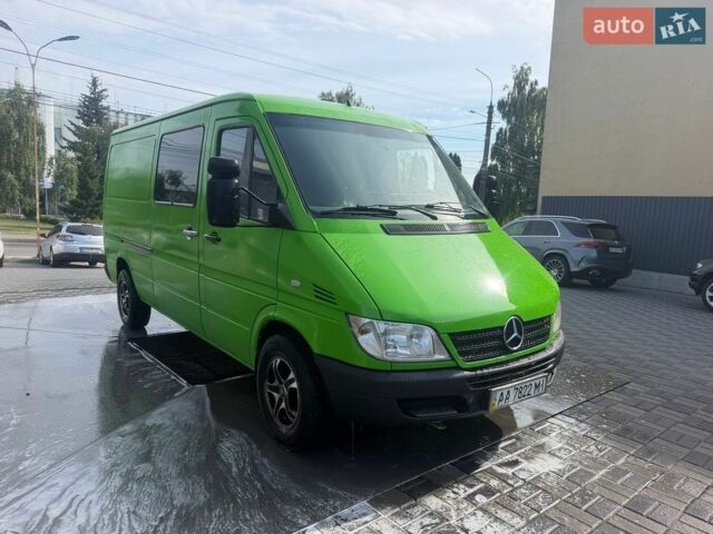 Зеленый Мерседес Sprinter, объемом двигателя 0 л и пробегом 331 тыс. км за 6300 $, фото 1 на Automoto.ua