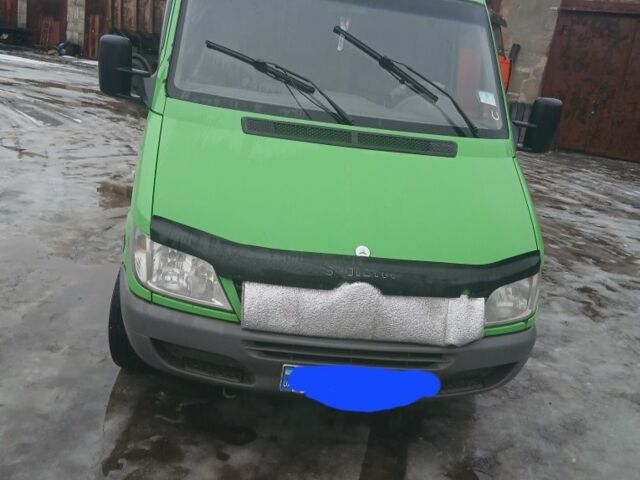 Зелений Мерседес Sprinter, об'ємом двигуна 0 л та пробігом 499 тис. км за 6700 $, фото 1 на Automoto.ua
