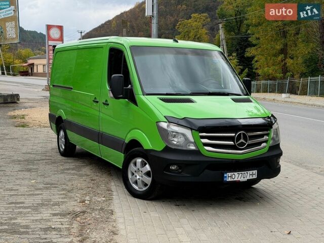Зеленый Мерседес Sprinter, объемом двигателя 2.7 л и пробегом 329 тыс. км за 14300 $, фото 1 на Automoto.ua