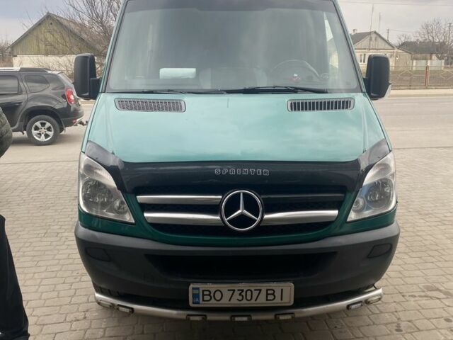 Зеленый Мерседес Sprinter, объемом двигателя 3 л и пробегом 950 тыс. км за 25000 $, фото 1 на Automoto.ua