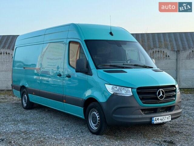 Зеленый Мерседес Sprinter, объемом двигателя 2.14 л и пробегом 136 тыс. км за 27800 $, фото 1 на Automoto.ua