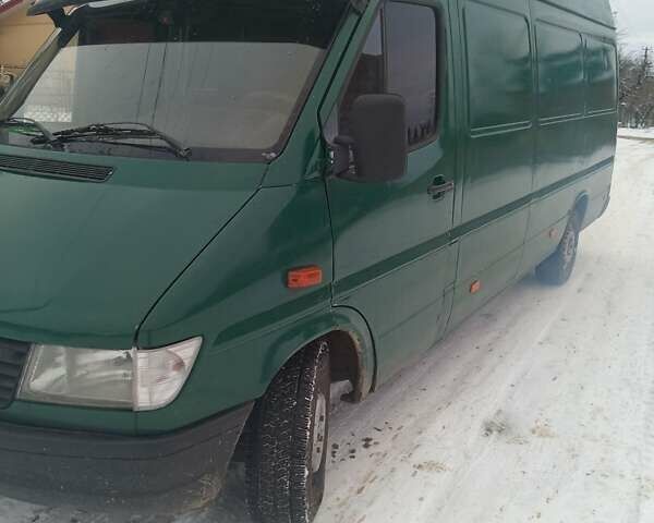 Зеленый Мерседес Sprinter, объемом двигателя 0 л и пробегом 4 тыс. км за 3500 $, фото 1 на Automoto.ua