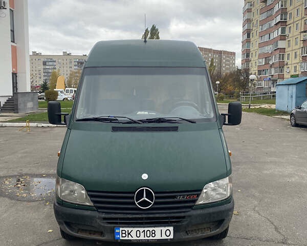 Мерседес Sprinter 2003 у Вараш (Кузнецовськ) на Automoto.ua Зелений Мерседес Sprinter, об'ємом двигуна 2.15 л та пробігом 673 тис. км за 6350 $, фото 1 на Automoto.ua