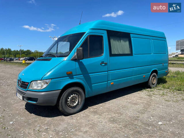 Зеленый Мерседес Sprinter, объемом двигателя 2.15 л и пробегом 800 тыс. км за 10600 $, фото 1 на Automoto.ua