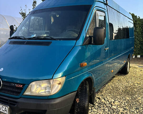 Зелений Мерседес Sprinter, об'ємом двигуна 2.1 л та пробігом 400 тис. км за 11000 $, фото 1 на Automoto.ua