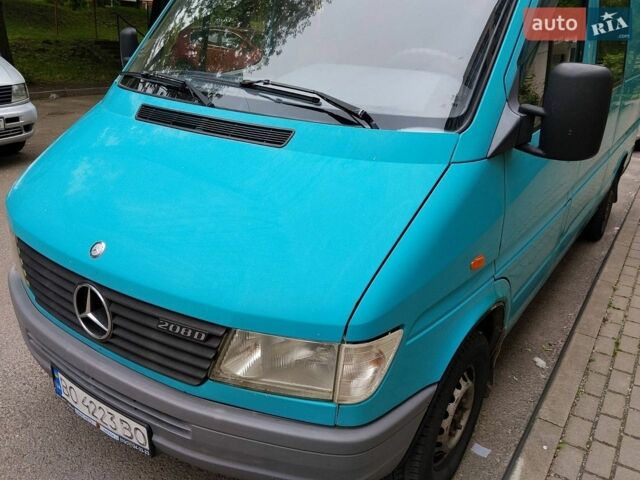 Зеленый Мерседес Sprinter, объемом двигателя 2.3 л и пробегом 352 тыс. км за 5000 $, фото 1 на Automoto.ua
