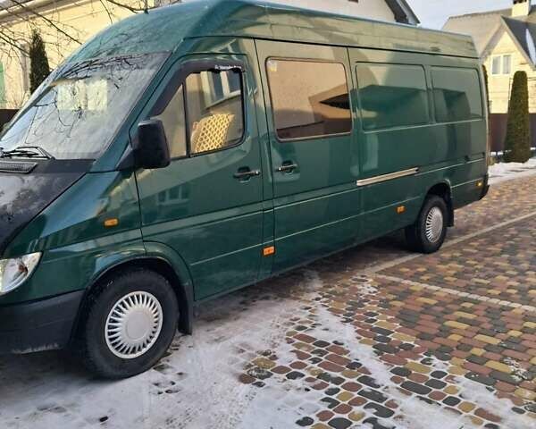 Зелений Мерседес Sprinter, об'ємом двигуна 2.7 л та пробігом 450 тис. км за 7800 $, фото 1 на Automoto.ua