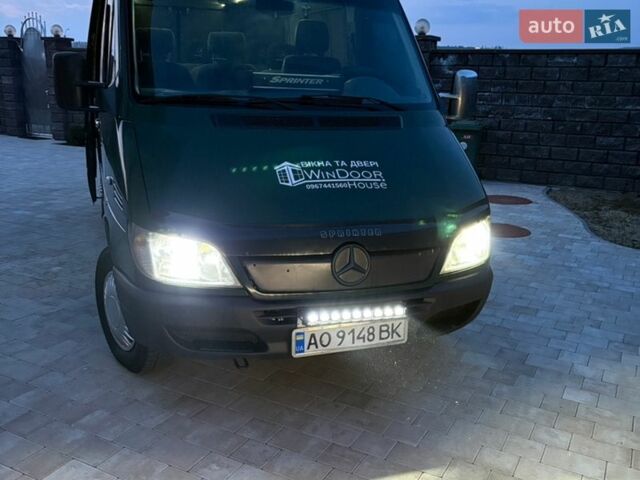 Зелений Мерседес Sprinter, об'ємом двигуна 2.15 л та пробігом 555 тис. км за 7700 $, фото 1 на Automoto.ua