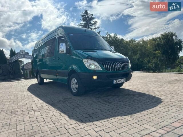 Зеленый Мерседес Sprinter, объемом двигателя 3 л и пробегом 500 тыс. км за 18900 $, фото 1 на Automoto.ua
