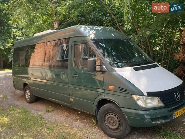 Зеленый Мерседес Sprinter, объемом двигателя 2.15 л и пробегом 540 тыс. км за 8000 $, фото 1 на Automoto.ua