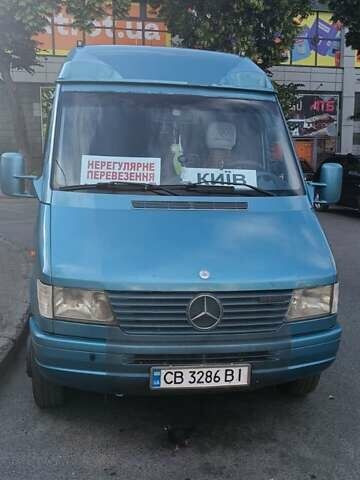 Зеленый Мерседес Sprinter, объемом двигателя 2.87 л и пробегом 1000 тыс. км за 15000 $, фото 1 на Automoto.ua