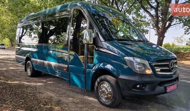 Зеленый Мерседес Sprinter, объемом двигателя 3 л и пробегом 296 тыс. км за 49900 $, фото 1 на Automoto.ua