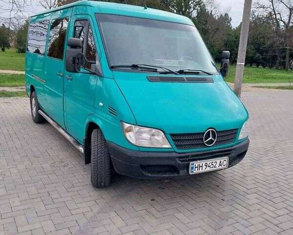 Зеленый Мерседес Sprinter, объемом двигателя 2.15 л и пробегом 465 тыс. км за 10650 $, фото 1 на Automoto.ua