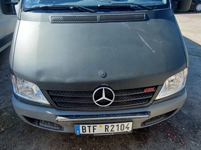 Зеленый Мерседес Sprinter, объемом двигателя 0 л и пробегом 500 тыс. км за 5500 $, фото 1 на Automoto.ua