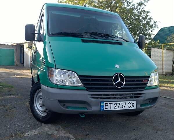 Зелений Мерседес Sprinter, об'ємом двигуна 2.1 л та пробігом 324 тис. км за 12200 $, фото 1 на Automoto.ua
