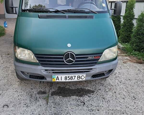 Зеленый Мерседес Sprinter, объемом двигателя 0 л и пробегом 544 тыс. км за 9000 $, фото 1 на Automoto.ua