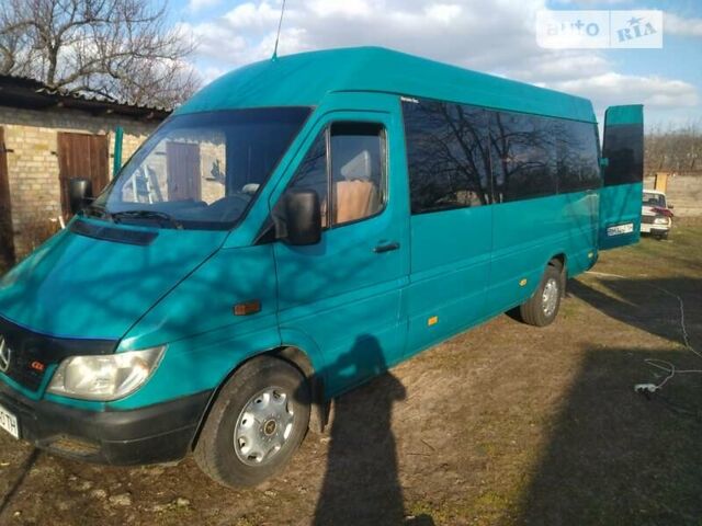 Зеленый Мерседес Sprinter, объемом двигателя 0 л и пробегом 400 тыс. км за 7600 $, фото 1 на Automoto.ua