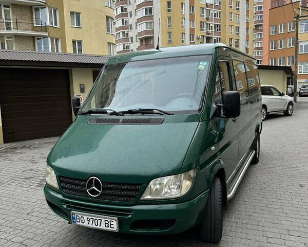 Зеленый Мерседес Sprinter, объемом двигателя 2.7 л и пробегом 600 тыс. км за 10200 $, фото 1 на Automoto.ua