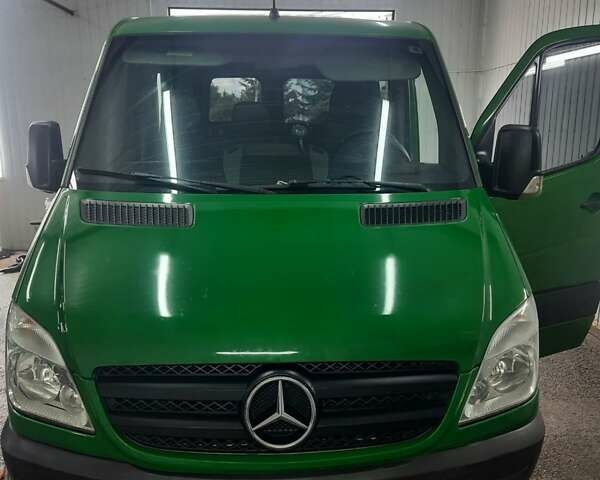 Зелений Мерседес Sprinter, об'ємом двигуна 2.2 л та пробігом 417 тис. км за 10000 $, фото 1 на Automoto.ua