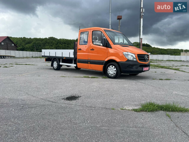 Помаранчевий Мерседес Sprinter, об'ємом двигуна 2.2 л та пробігом 220 тис. км за 21999 $, фото 1 на Automoto.ua