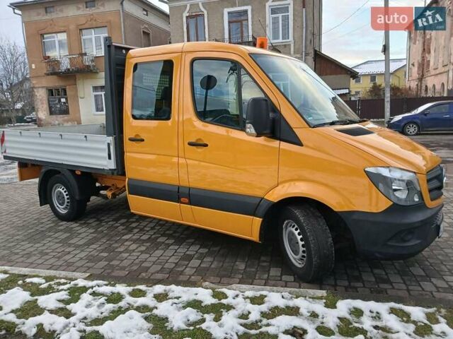 Помаранчевий Мерседес Sprinter, об'ємом двигуна 2.2 л та пробігом 264 тис. км за 18999 $, фото 1 на Automoto.ua