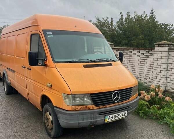 Оранжевый Мерседес Sprinter, объемом двигателя 2.3 л и пробегом 600 тыс. км за 5200 $, фото 1 на Automoto.ua
