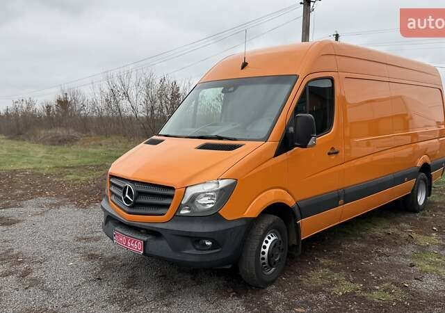 Оранжевый Мерседес Sprinter, объемом двигателя 2.2 л и пробегом 242 тыс. км за 28000 $, фото 1 на Automoto.ua