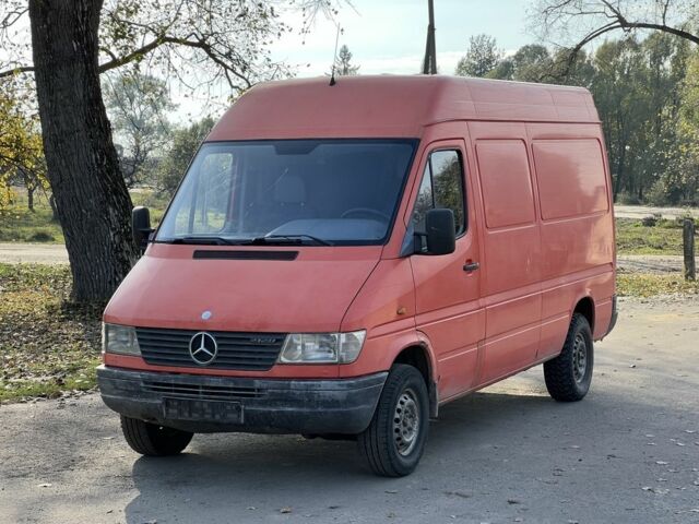 Оранжевый Мерседес Sprinter, объемом двигателя 2.9 л и пробегом 485 тыс. км за 3500 $, фото 1 на Automoto.ua