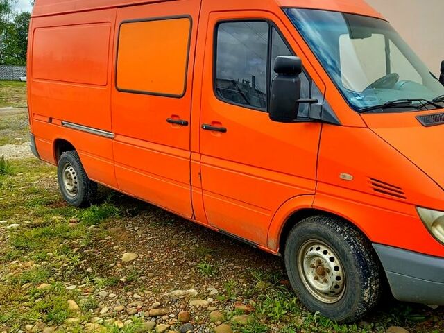 Помаранчевий Мерседес Sprinter, об'ємом двигуна 2.2 л та пробігом 235 тис. км за 9800 $, фото 1 на Automoto.ua