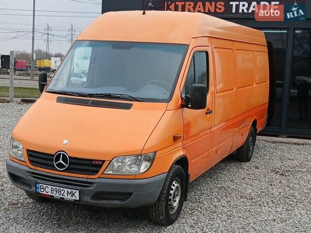 Помаранчевий Мерседес Sprinter, об'ємом двигуна 2.7 л та пробігом 291 тис. км за 7000 $, фото 1 на Automoto.ua