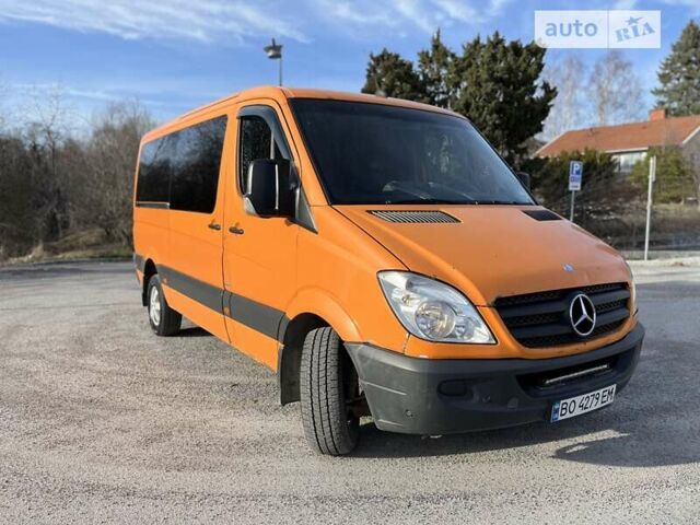 Оранжевый Мерседес Sprinter, объемом двигателя 2.2 л и пробегом 306 тыс. км за 15500 $, фото 1 на Automoto.ua
