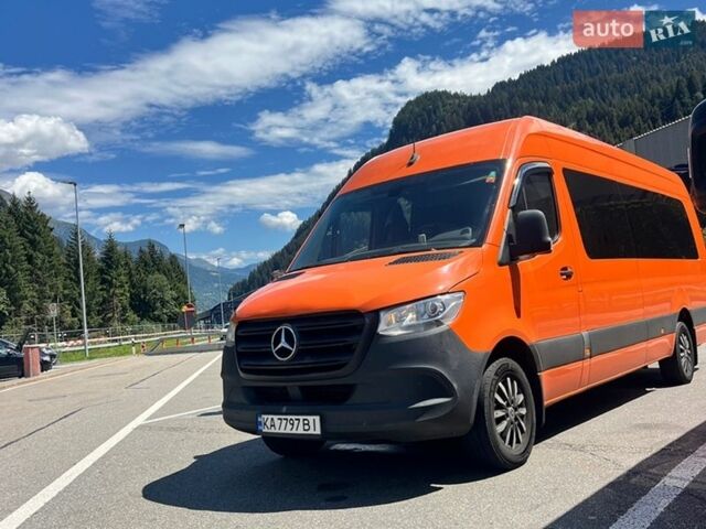 Оранжевый Мерседес Sprinter, объемом двигателя 2.14 л и пробегом 450 тыс. км за 59500 $, фото 1 на Automoto.ua
