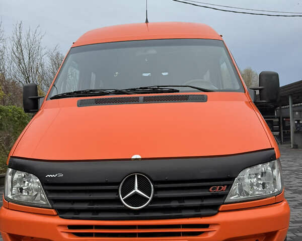 Оранжевый Мерседес Sprinter, объемом двигателя 2.69 л и пробегом 179 тыс. км за 17900 $, фото 1 на Automoto.ua