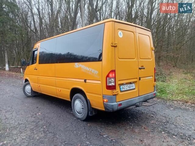 Оранжевый Мерседес Sprinter, объемом двигателя 0 л и пробегом 430 тыс. км за 7500 $, фото 1 на Automoto.ua