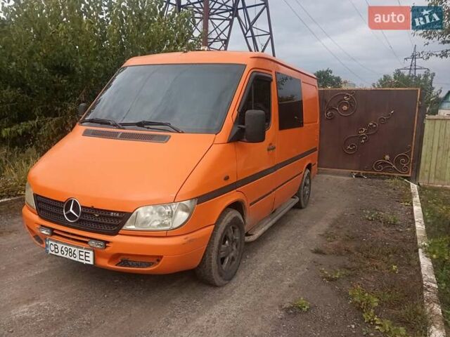 Оранжевый Мерседес Sprinter, объемом двигателя 2.3 л и пробегом 300 тыс. км за 4200 $, фото 1 на Automoto.ua