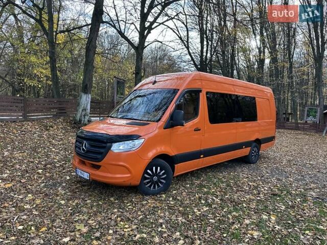 Помаранчевий Мерседес Sprinter, об'ємом двигуна 2.14 л та пробігом 350 тис. км за 46500 $, фото 1 на Automoto.ua
