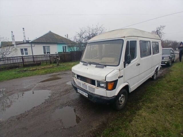 Білий Мерседес Т-мод, об'ємом двигуна 2 л та пробігом 300 тис. км за 1200 $, фото 1 на Automoto.ua