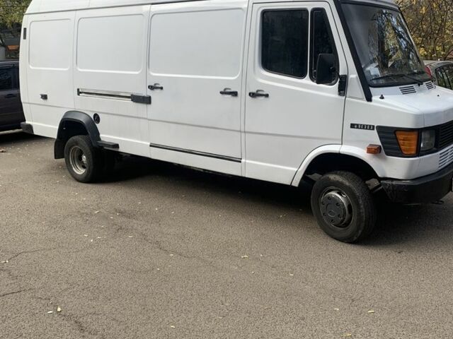 Мерседес Т-мод 1993 в Одессе на Automoto.ua Белый Мерседес Т-мод, объемом двигателя 2.9 л и пробегом 3 тыс. км за 5000 $, фото 1 на Automoto.ua