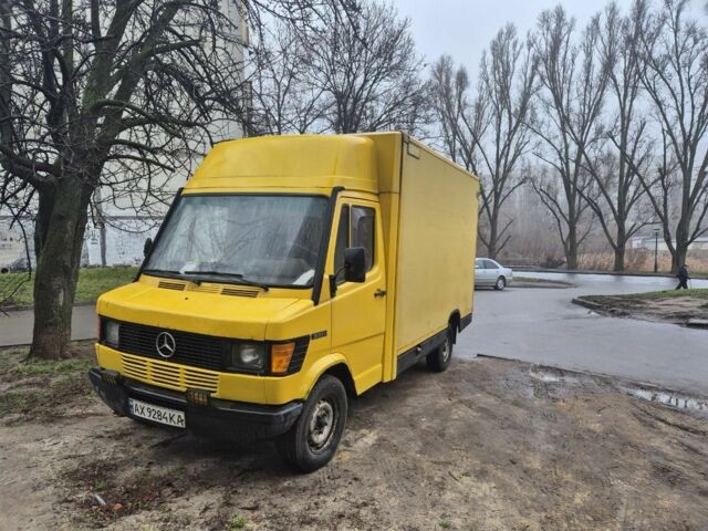 Желтый Мерседес Т-мод, объемом двигателя 2.3 л и пробегом 560 тыс. км за 2800 $, фото 1 на Automoto.ua